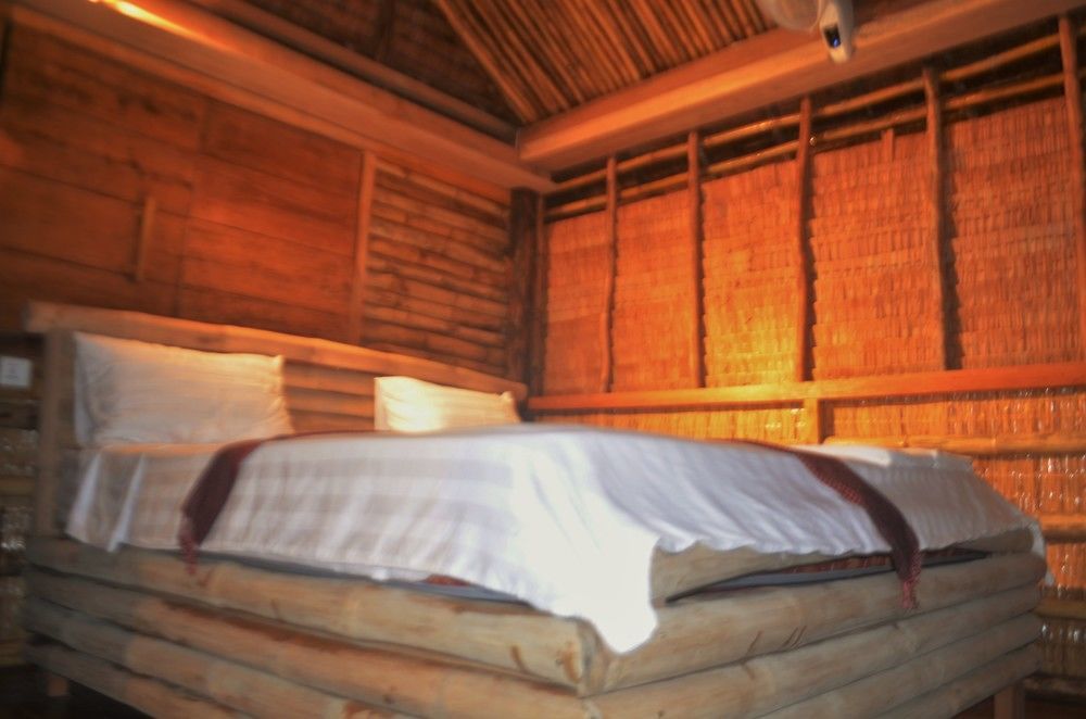 Tree Bar Hostel Koh Rong Sanloem Exterior photo